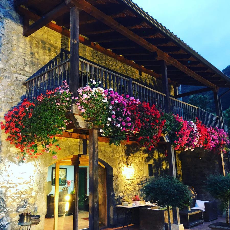 Hotel Aire De Ruesga Esterno foto
